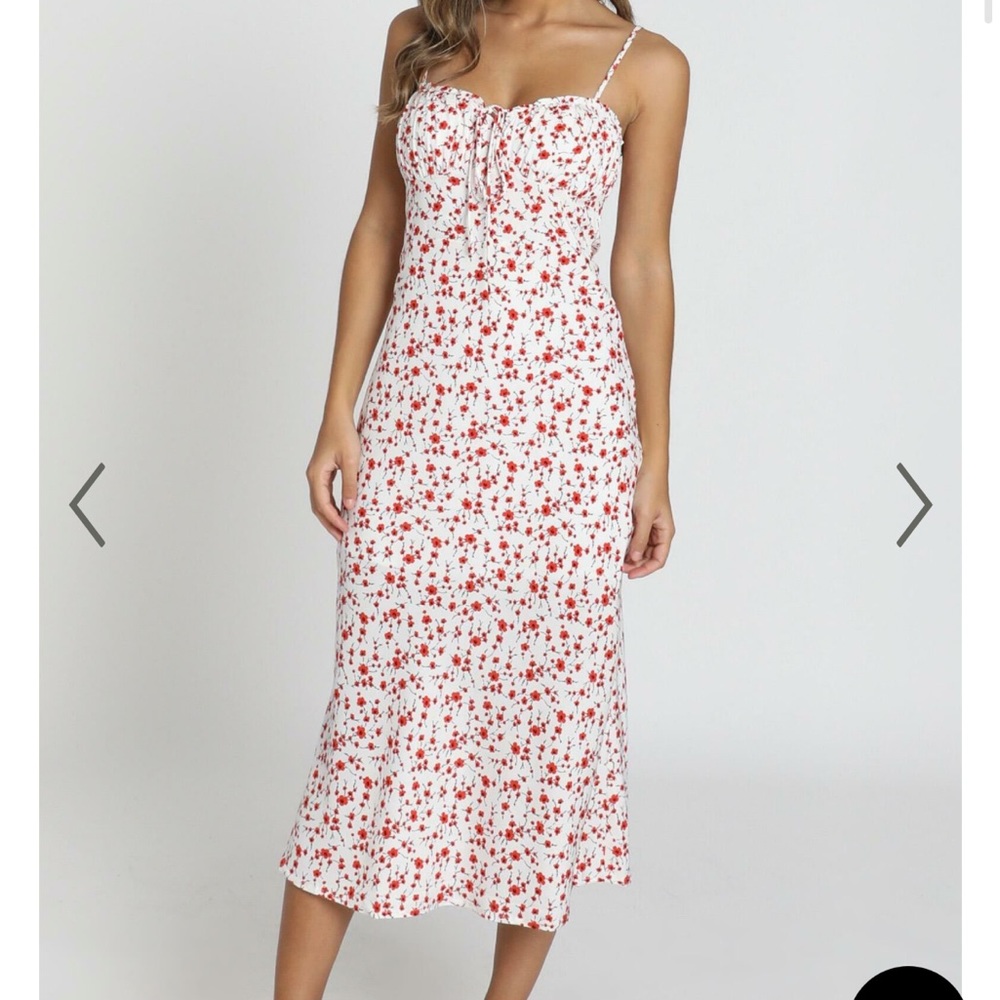 SWEET POT by SHOWPO - RUSHING BACK DRESS IN RED FLORAL - Size US 4